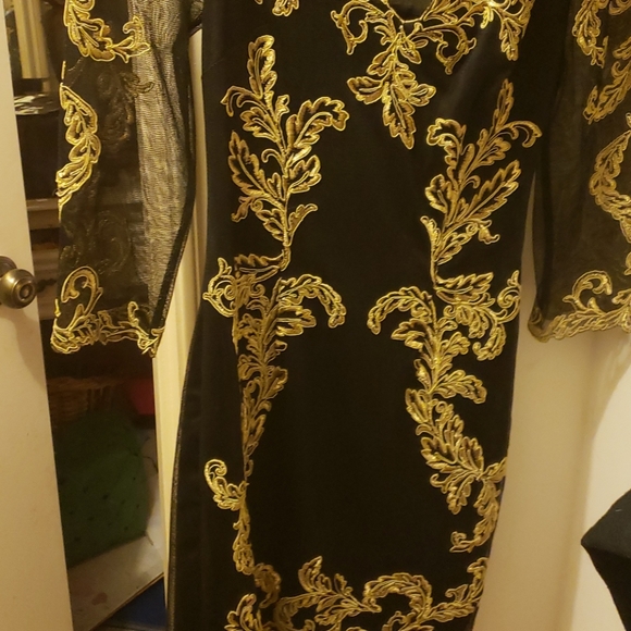 Dress - Picture 2 of 2